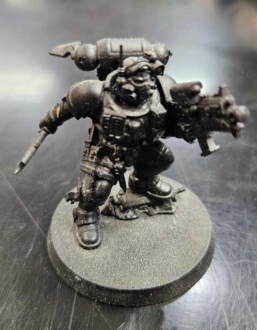 [PRE OWNED] Space Marine Primaris Captain in Phobos Armor