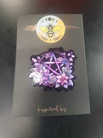 Twilight Wreath Pin